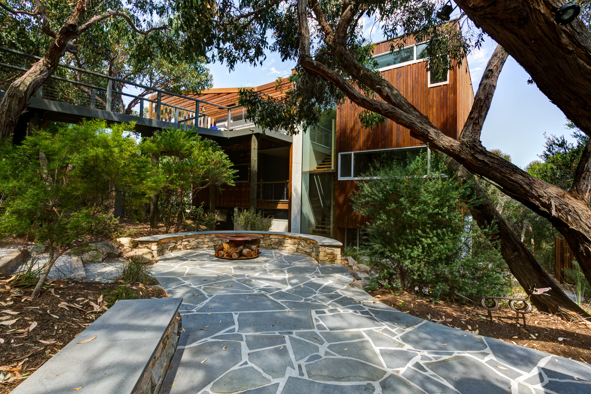 2-back-view-&-garden 2-back-view-&-garden