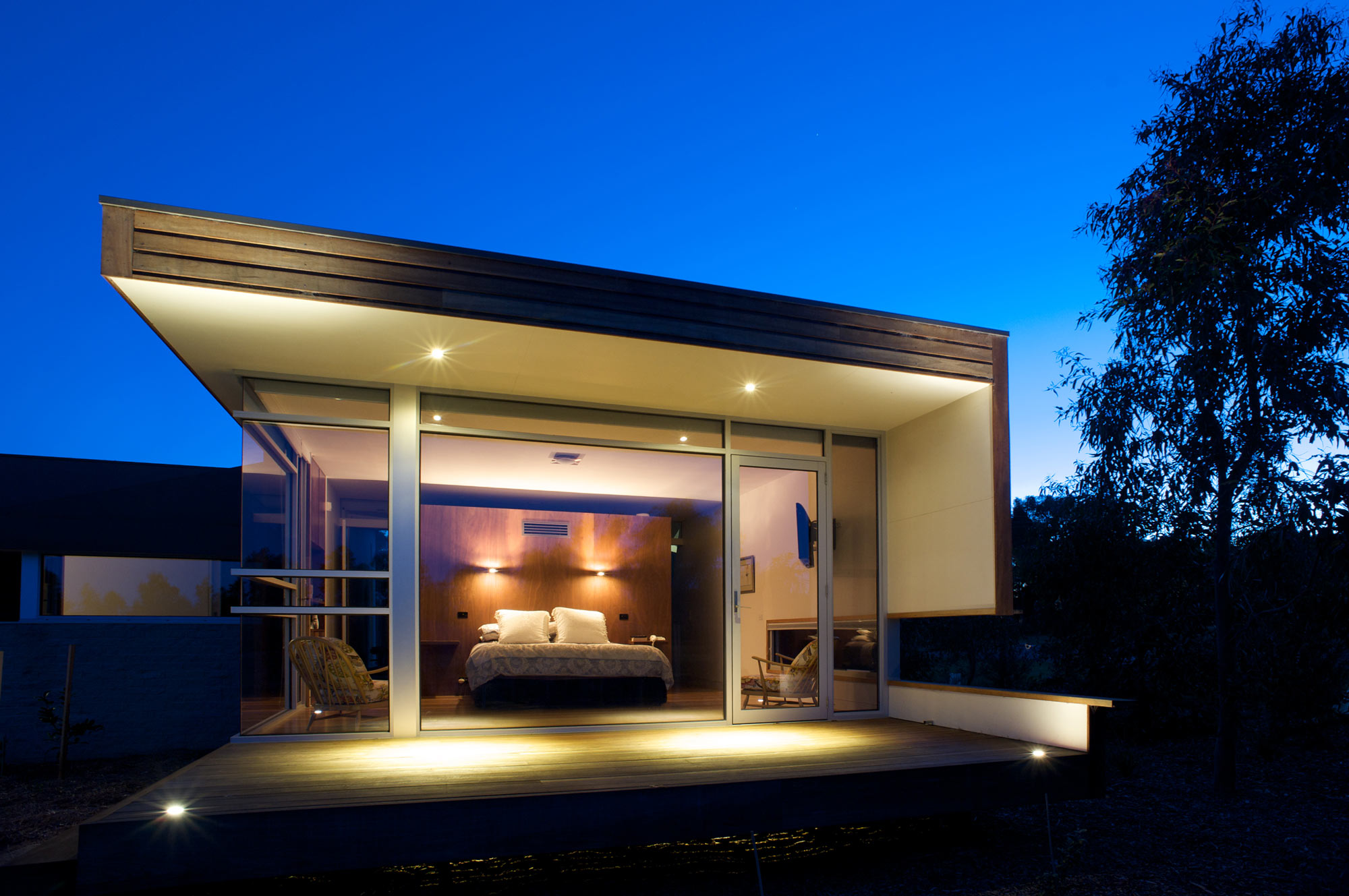 2012-03-1040_02_SandVault_RossDunstan