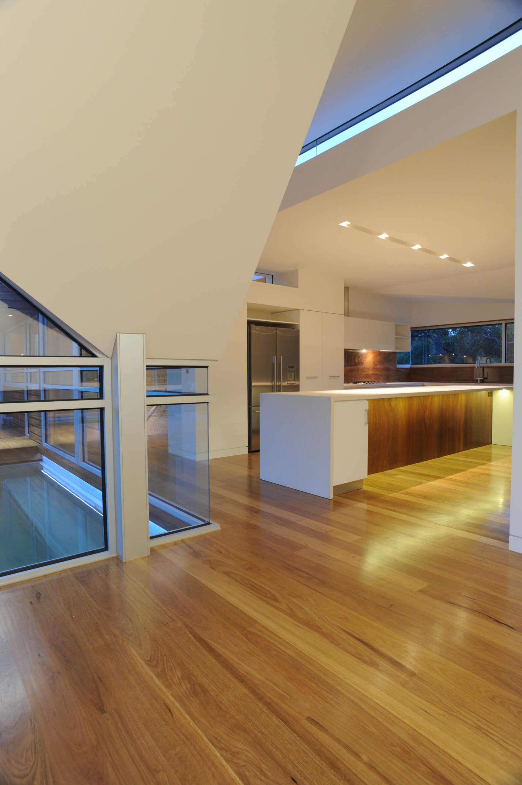 2012-03-1040_08_SandVault_RossDunstan