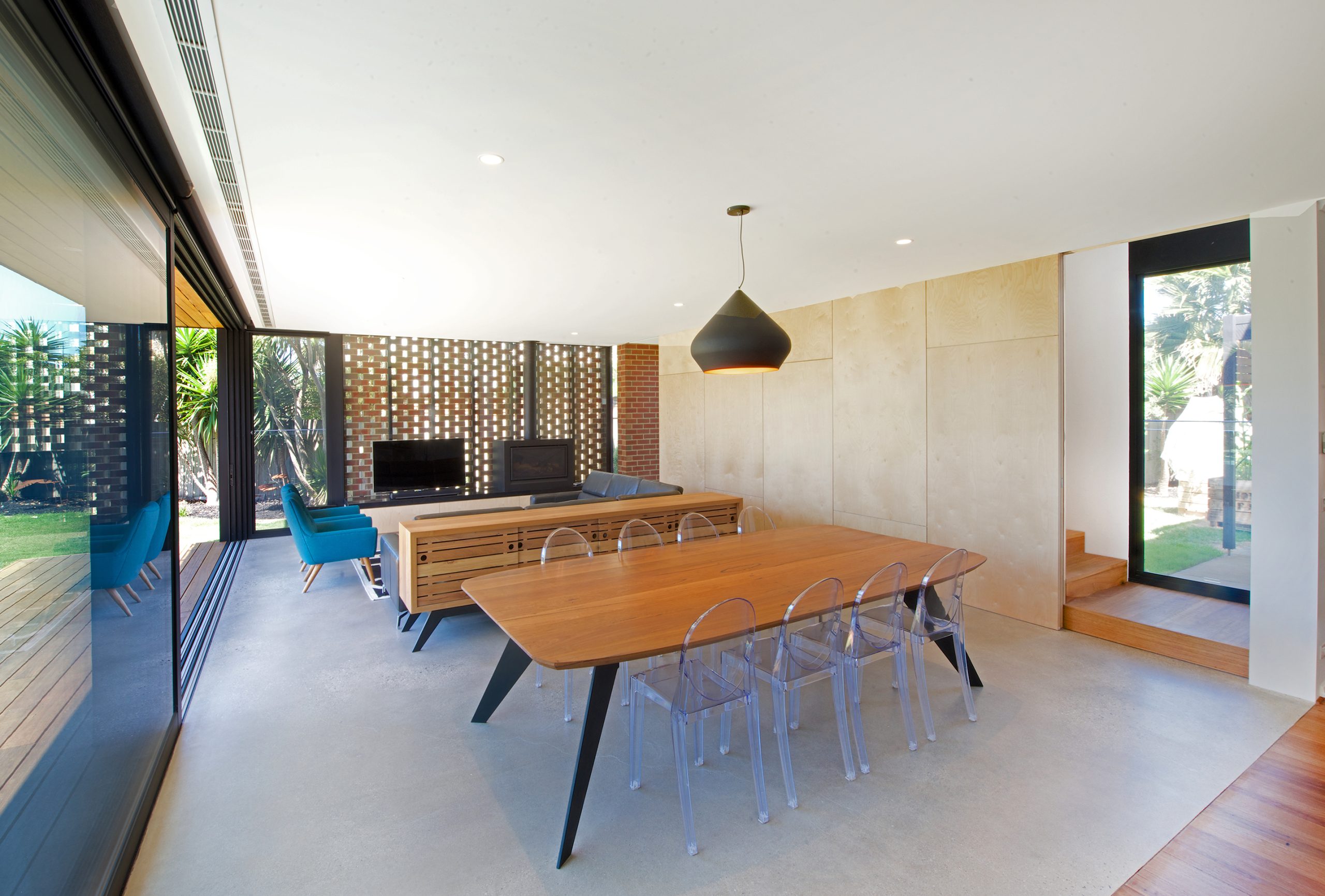 2016030737_06_Peter Winkler Architects_Dappled Lighthouse_Cormac Hanrahan