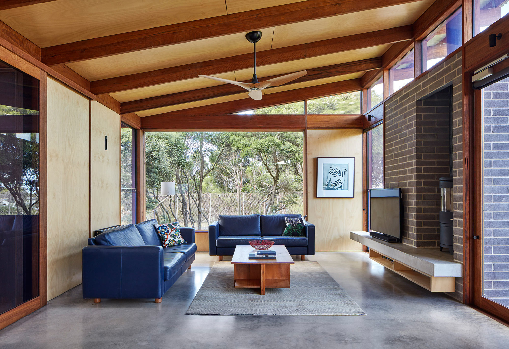 907-resnew_CourtHouse_PeterWinklerArchitects_JackLovel_08 907-resnew_CourtHouse_PeterWinklerArchitects_JackLovel_08